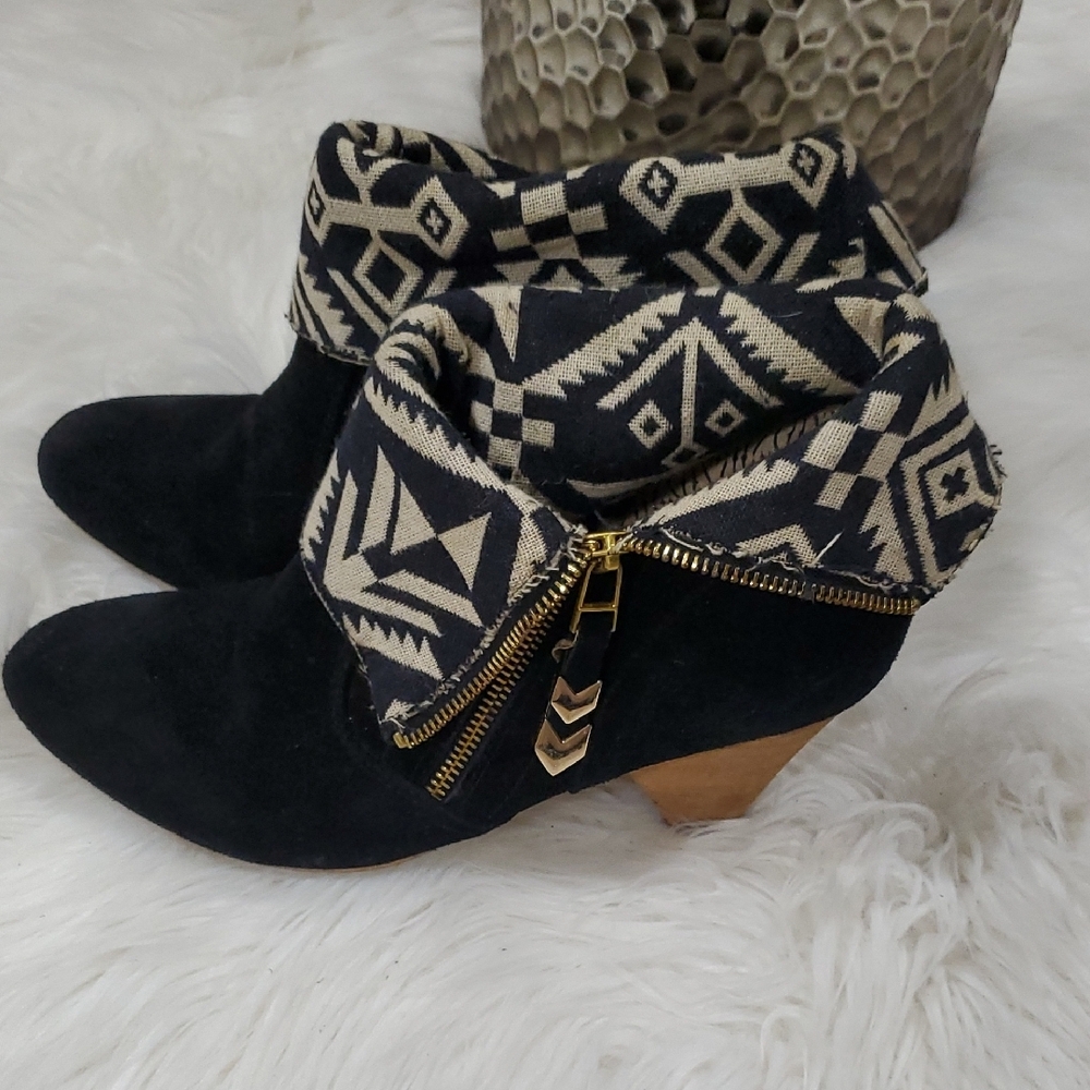 Matt Bernson Black Suede Fold Over Ankle Booties Boots Sz 8.5 - Picture 12 of 16